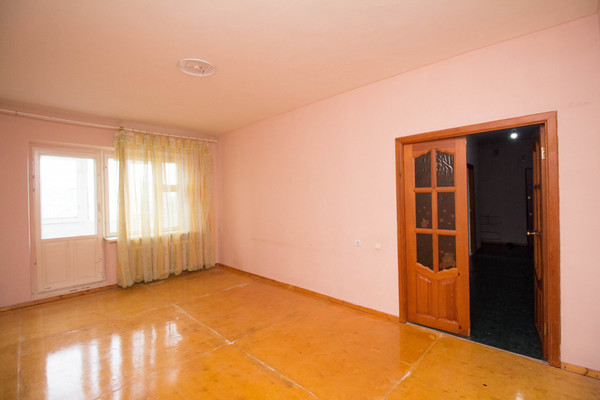 Купить 4-комнатную квартиру