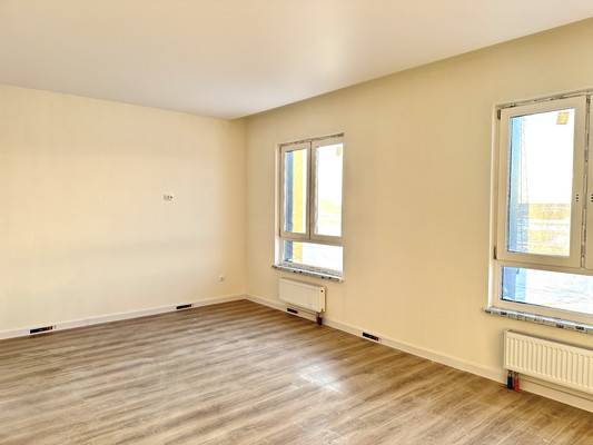 Купить --комнатную квартиру